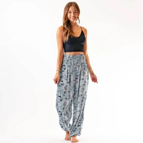 NWT Women's Santa Barbara Beach / Yoga / Harem Pants - Picture 2 of 5